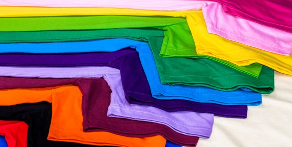 tee shirts made from Synthetic fiber and made from 100 percent cotton.
There are many colors. In the factory, the shirt screen is available in various colors and sizes for both children and adults.